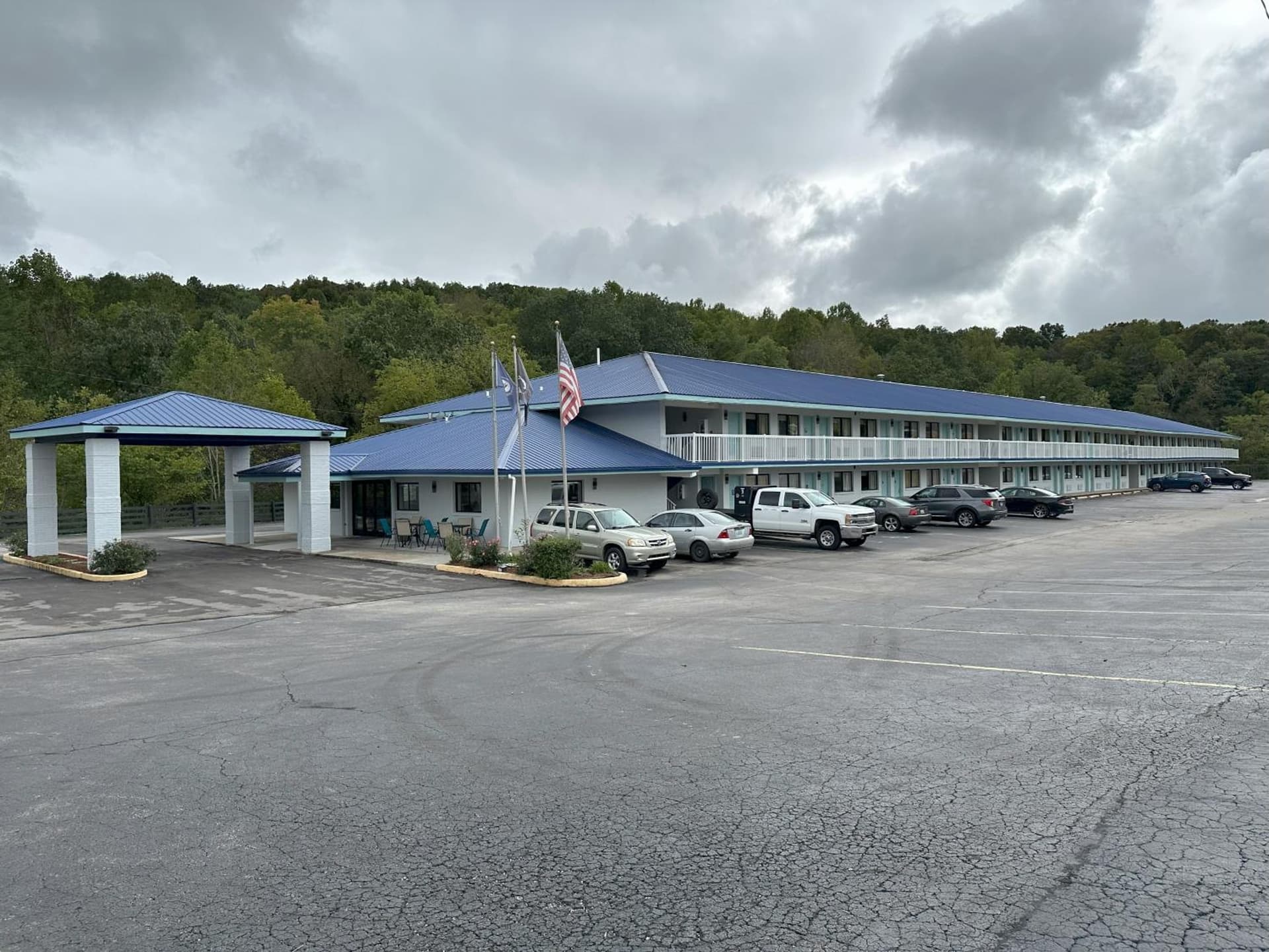 Days Inn by Wyndham Renfro Valley Mount Vernon — hotel in Mount Vernon, Kentucky