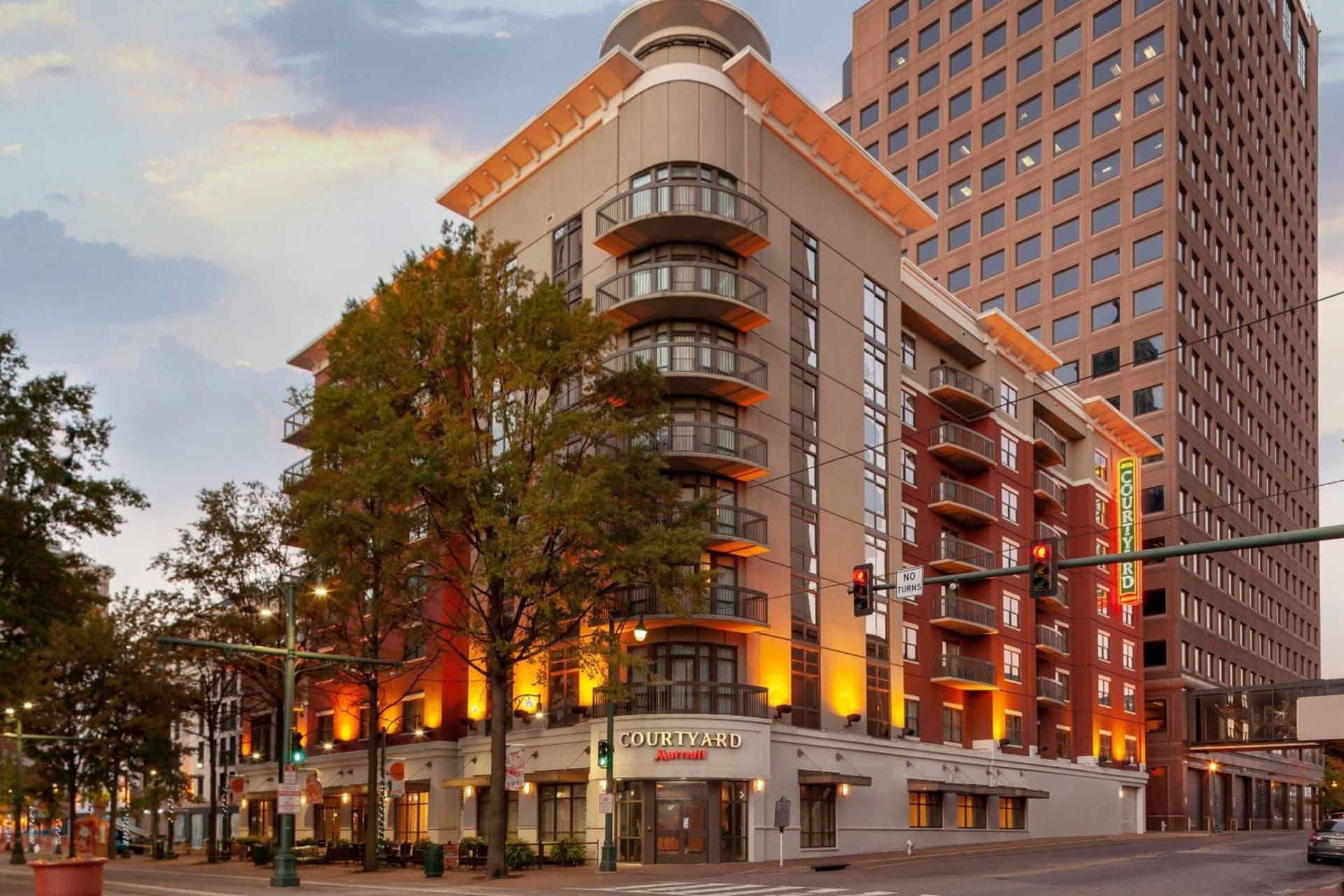 Courtyard Memphis Downtown — hotel in Memphis, Tennessee