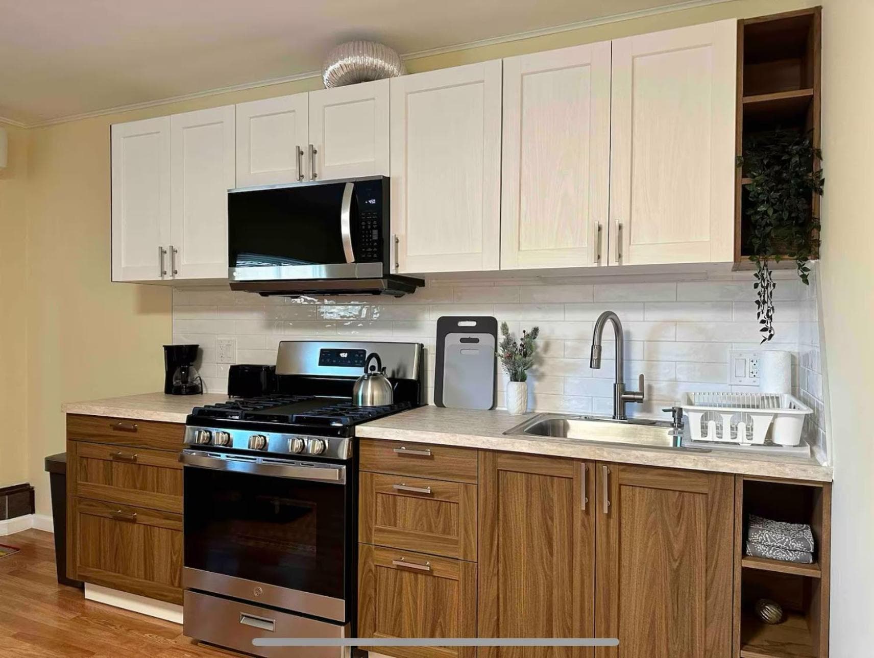 Brand new studio guest house property views in Los Angeles, CA — gallery photo 3