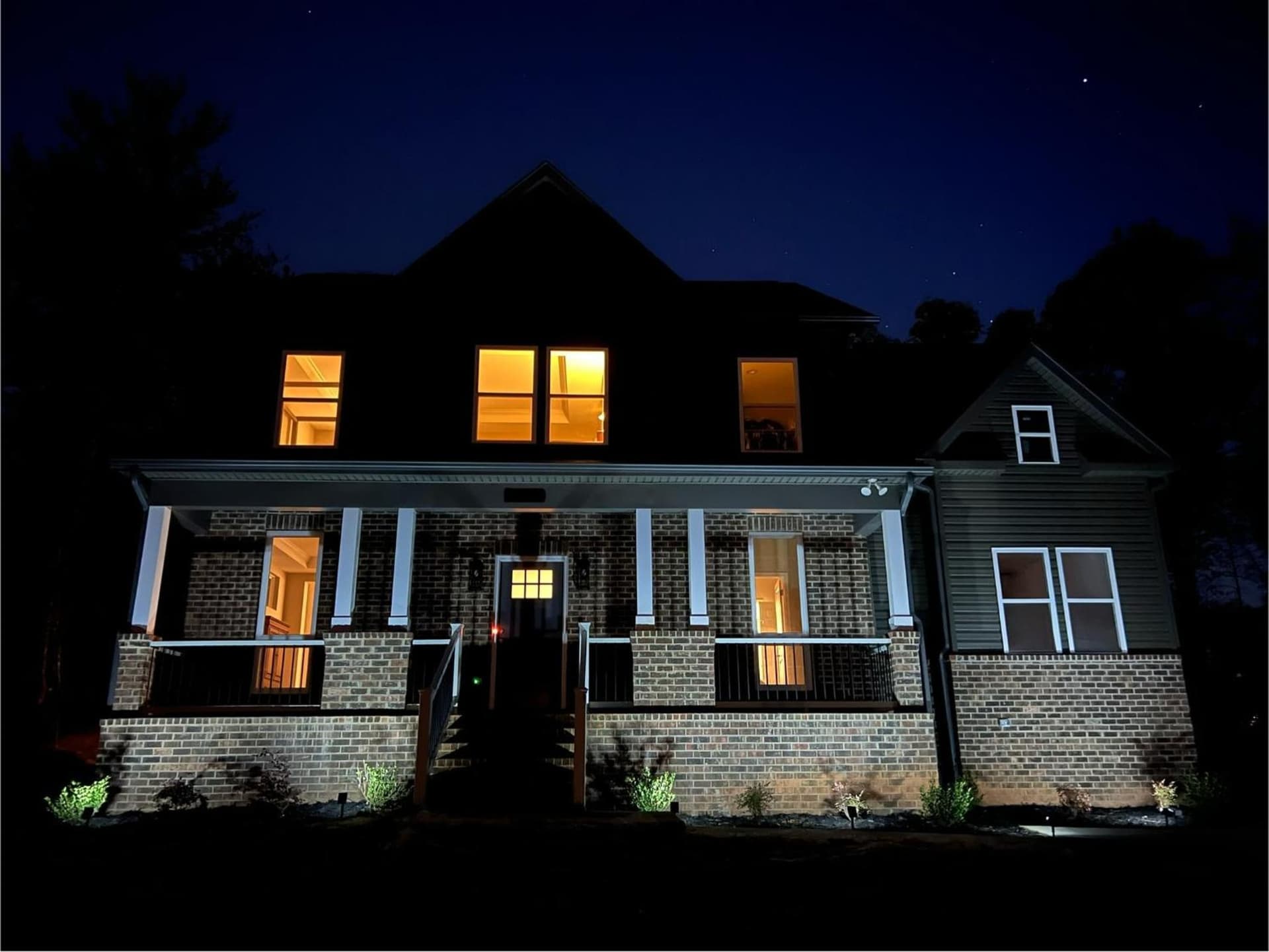 Rest Easy in North Carolina featured exterior or lobby in Denver, NC — similar hotel