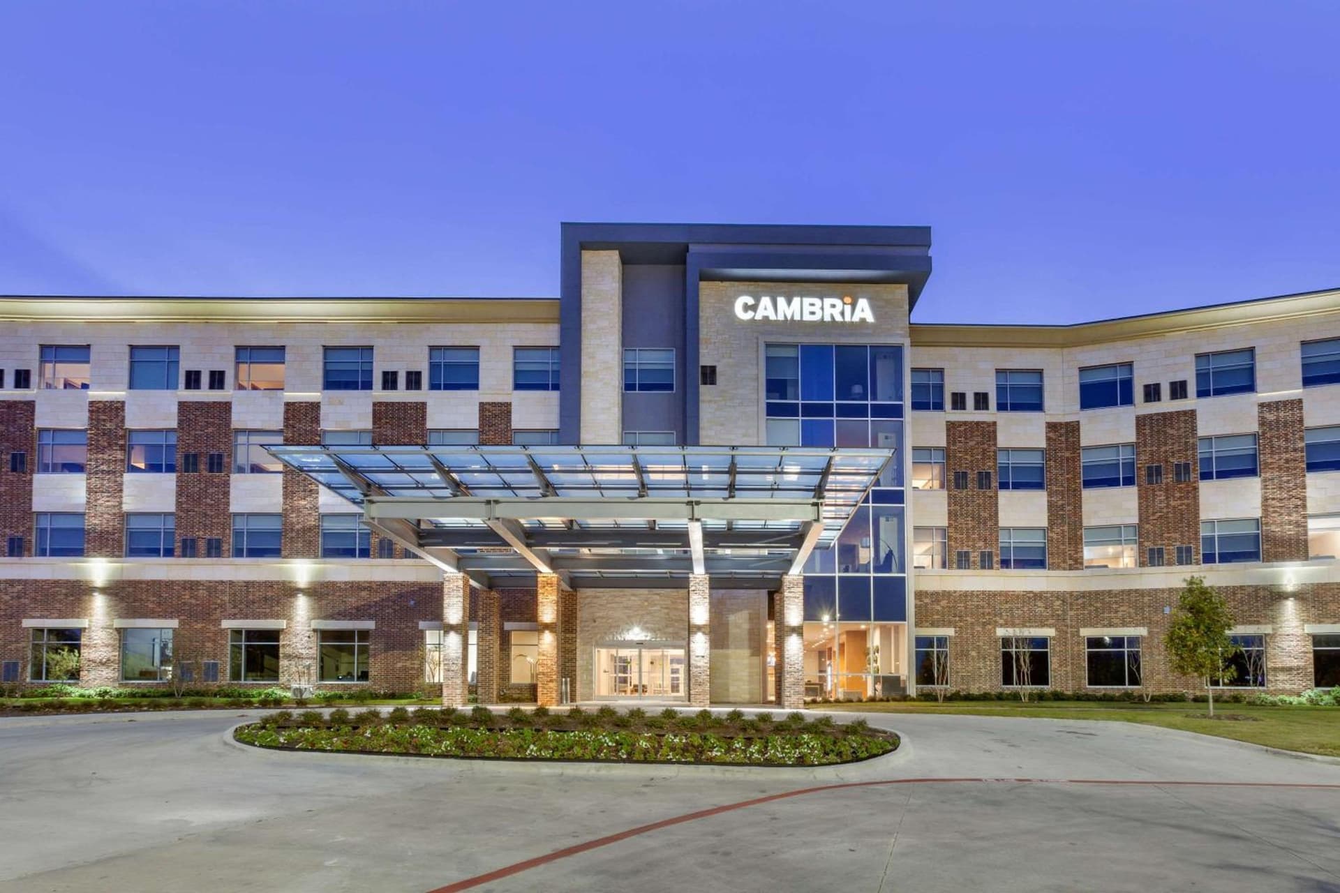 Cambria Hotel Plano - Richardson Garland — hotel in Richardson, Texas
