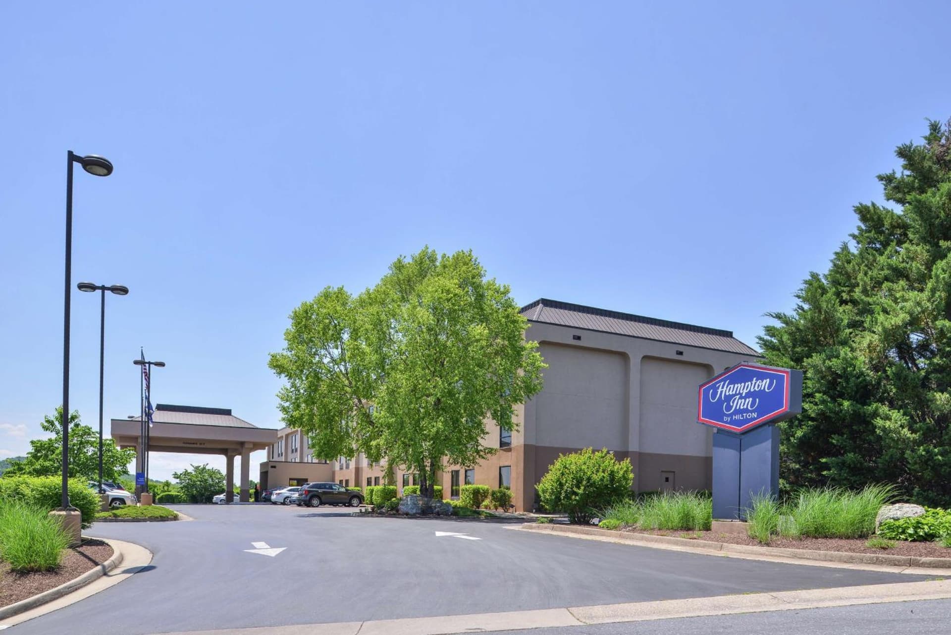 Hampton Inn Staunton property views in Staunton, VA — gallery photo 3