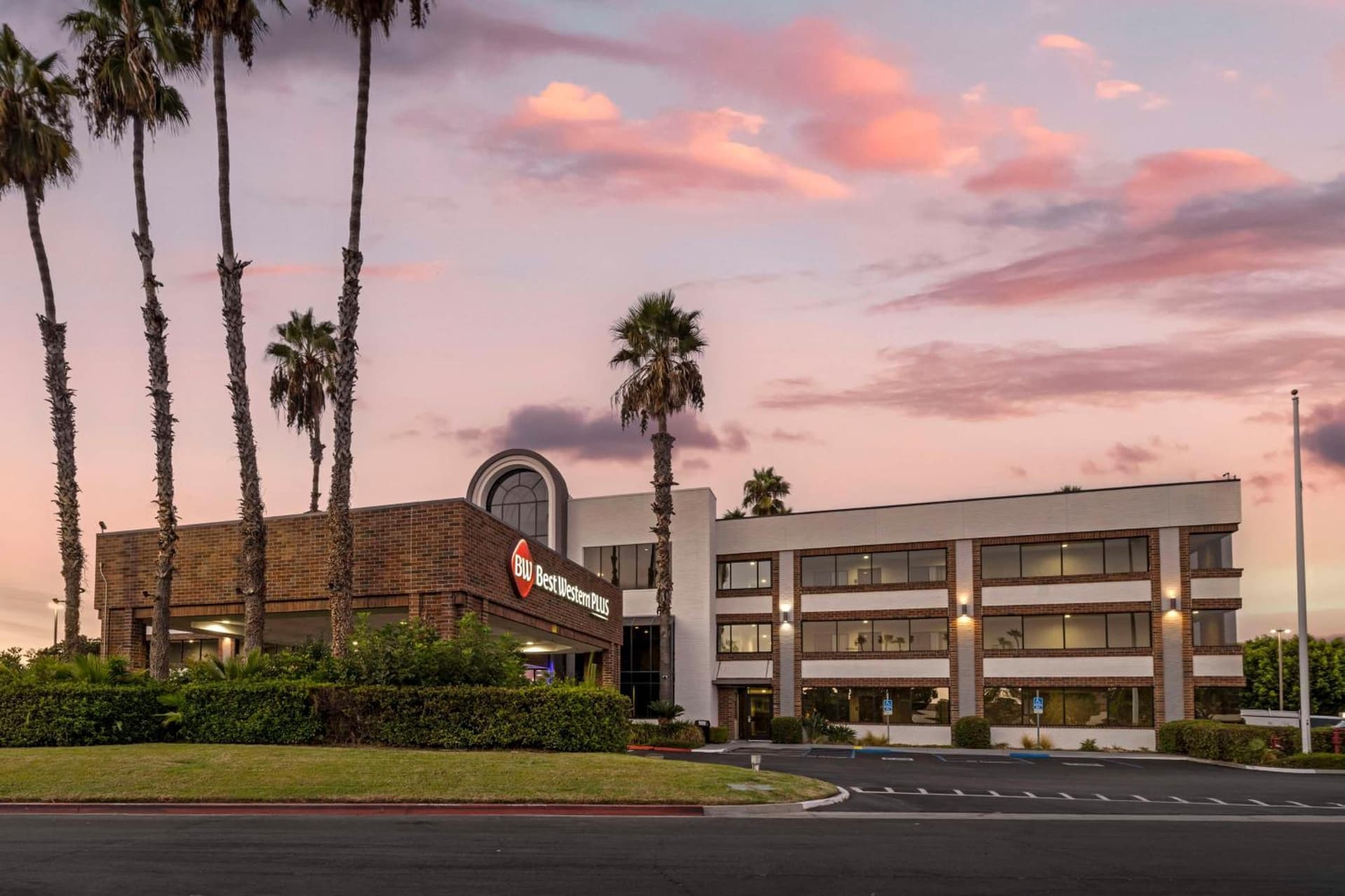 Best Western Plus Meridian Inn & Suites, Anaheim-Orange — hotel in Orange, California