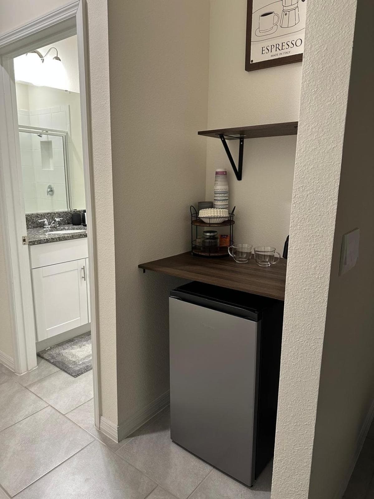 Fully furnished Room ideal for short or long Stays property views in Kissimmee, FL — gallery photo 3