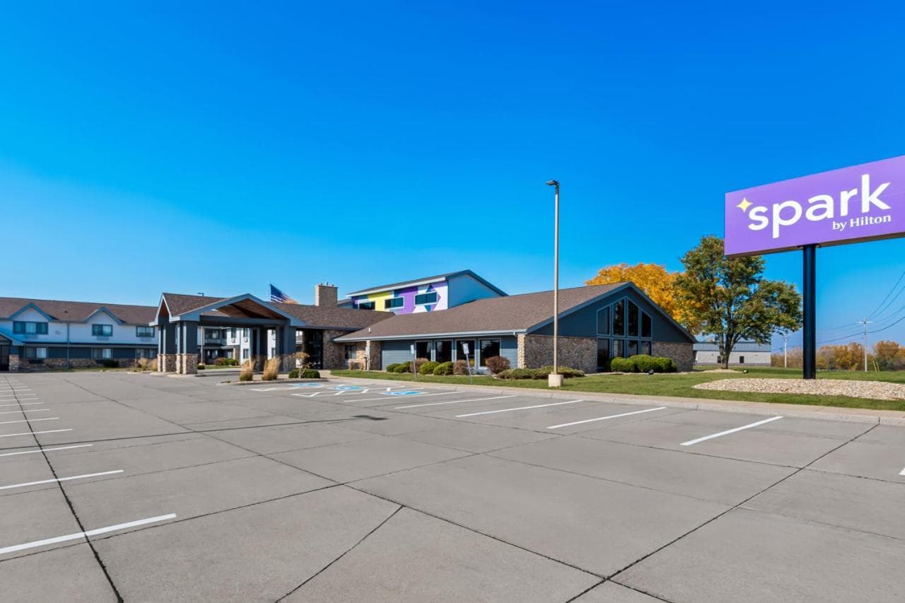 Spark by Hilton Cedar Falls — hotel in Cedar Falls, Iowa