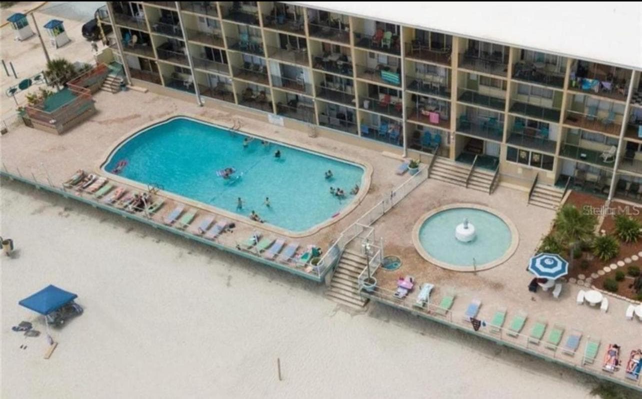 Daytona Inn Beach Studio interior in Daytona Beach, FL — gallery photo 2