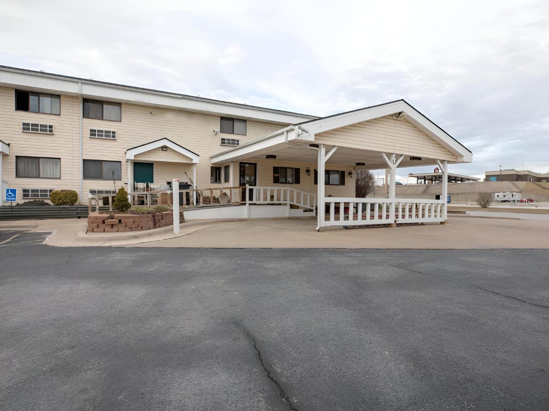 American Inn Ozark featured exterior or lobby in Ozark, MO — similar hotel
