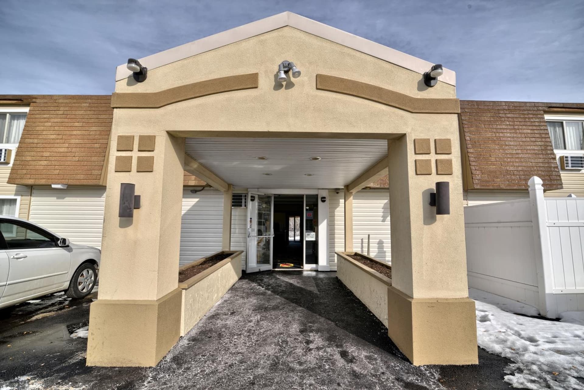 Super 8 by Wyndham Bangor — hotel in Bangor, Maine