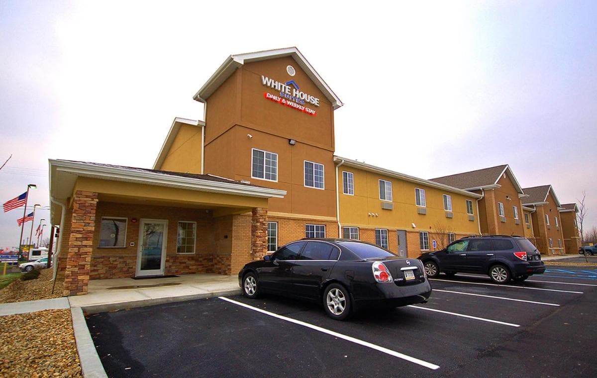 White House Suites — hotel in Plainfield, Indiana