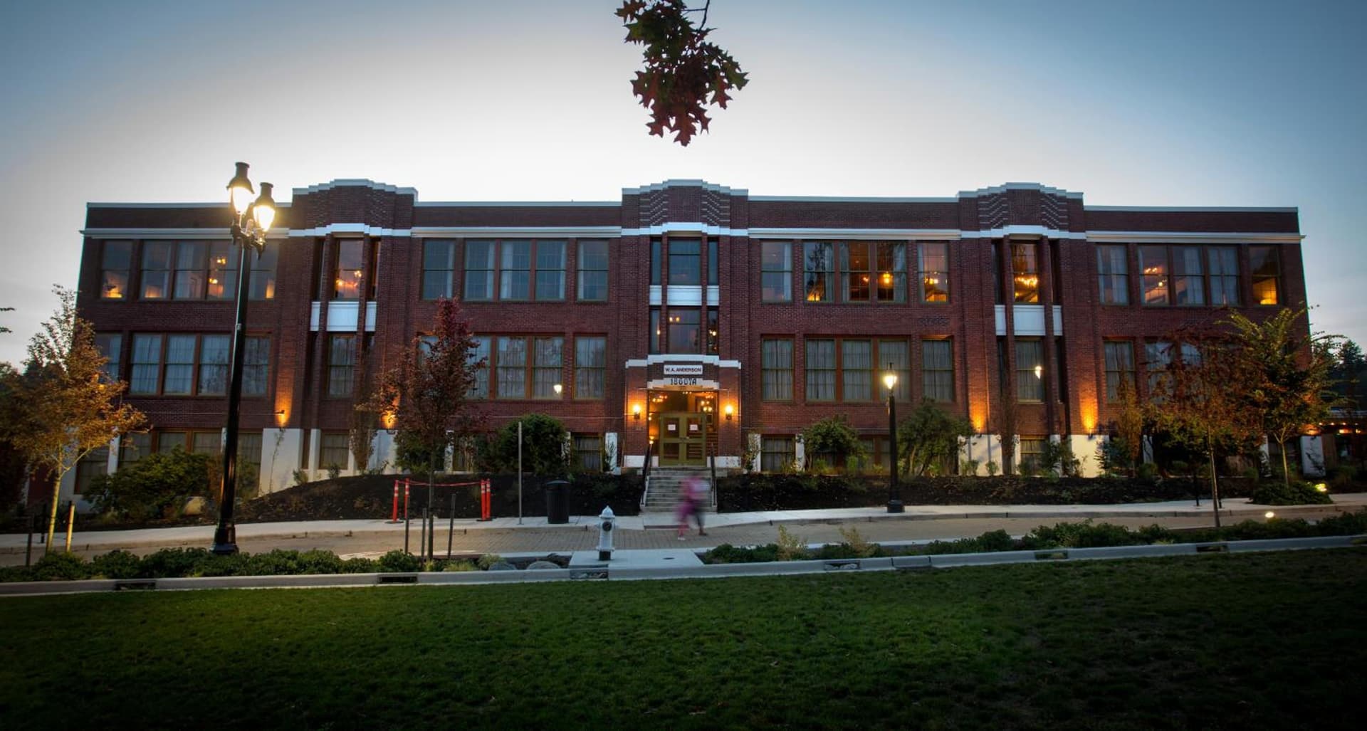 McMenamins Anderson School — hotel in Bothell, Washington