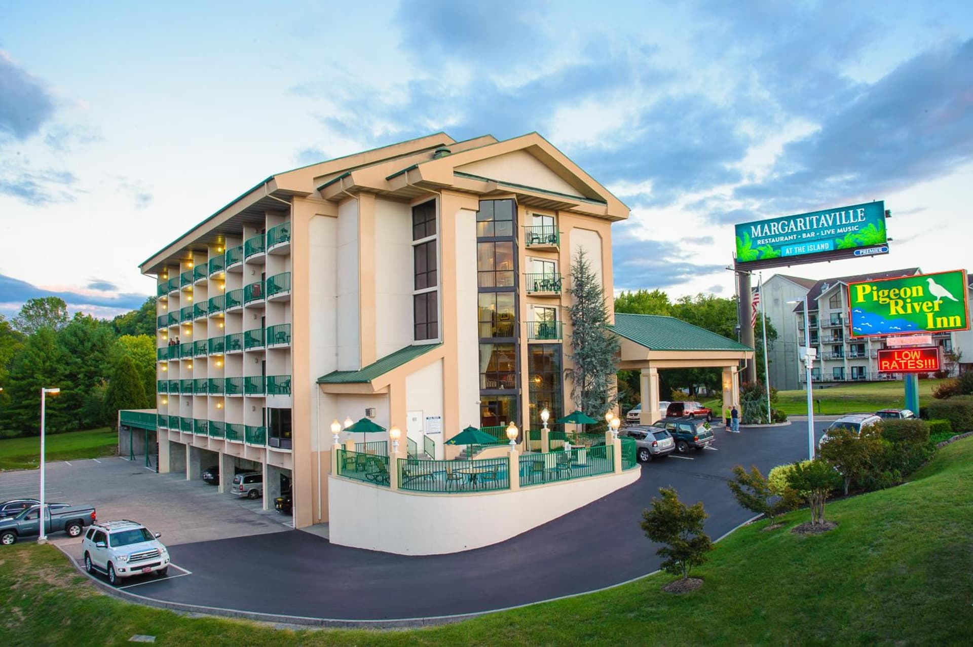 Pigeon River Inn featured exterior or lobby in Pigeon Forge, TN — similar hotel