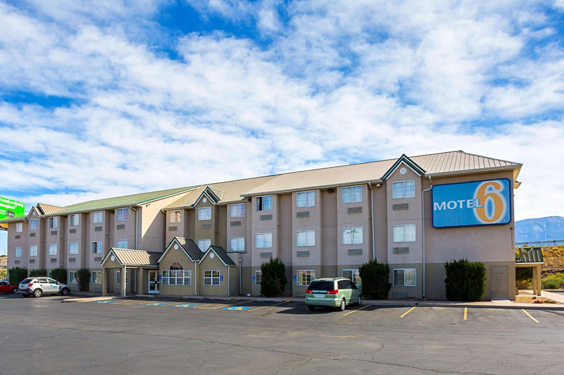 Motel 6-Bernalillo, NM — hotel in Bernalillo, New Mexico