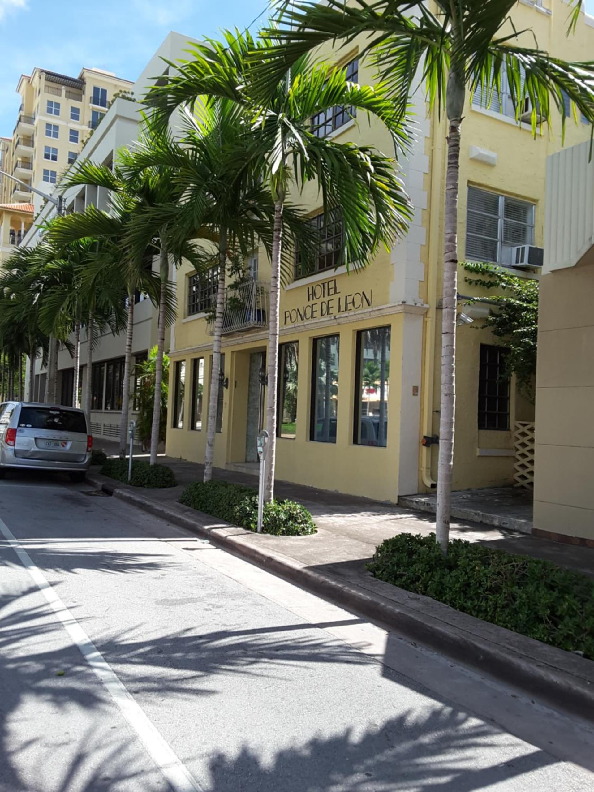 Hotel Ponce de Leon featured exterior or lobby in Miami, FL — similar hotel
