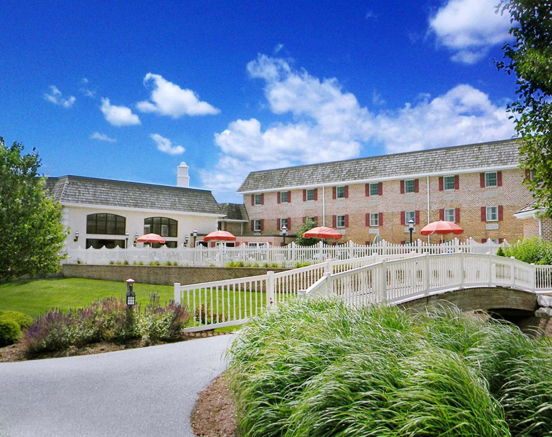 Bird-in-Hand Family Inn — hotel in Intercourse, Pennsylvania