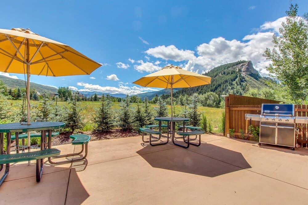 Eagle River by Avantstay Located in the Westin property views in Avon, CO — gallery photo 3