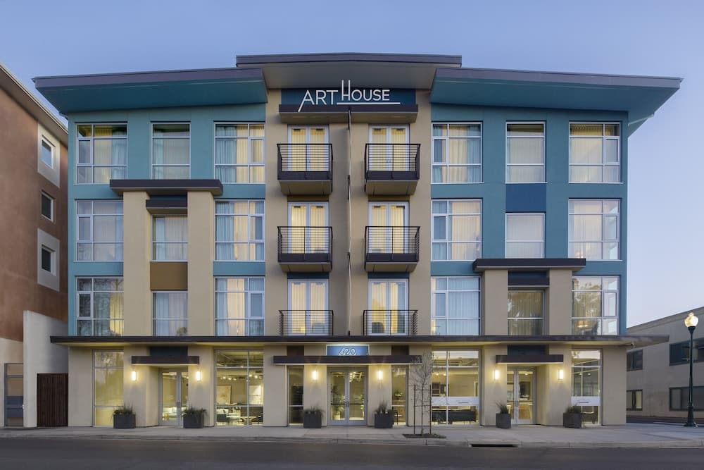Art House Hotel and Suites — hotel in Santa Rosa, California
