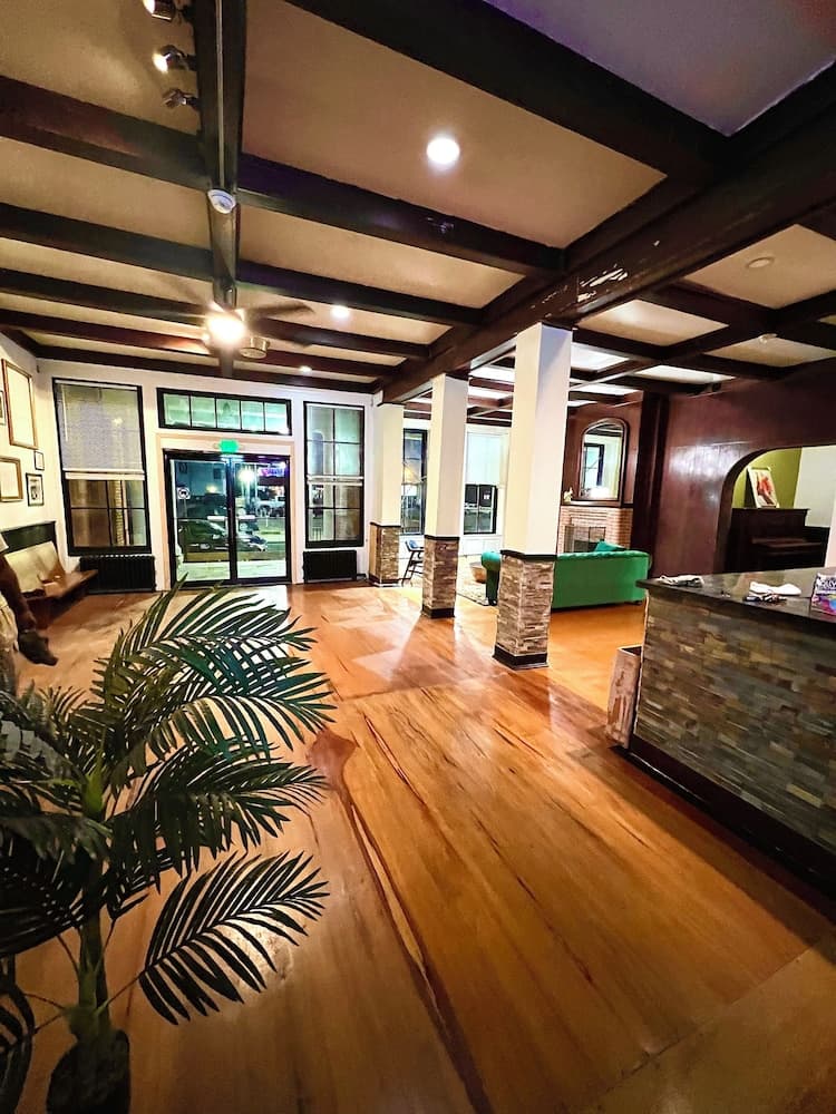The Fallon Hotel — hotel in Lock Haven, Pennsylvania