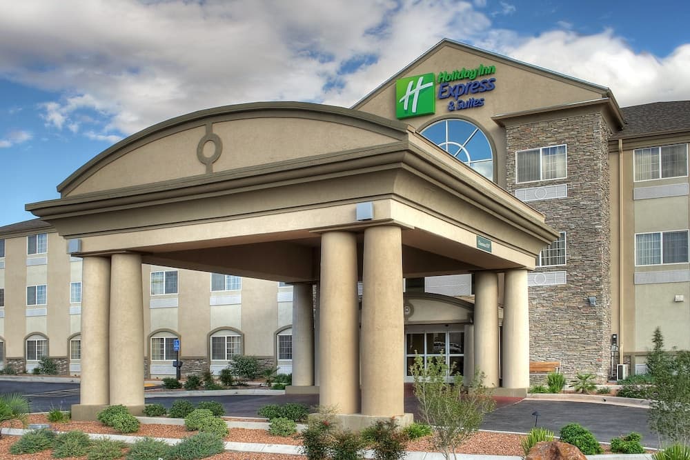 Holiday Inn Express Carlsbad by IHG featured exterior or lobby in Carlsbad, NM — similar hotel