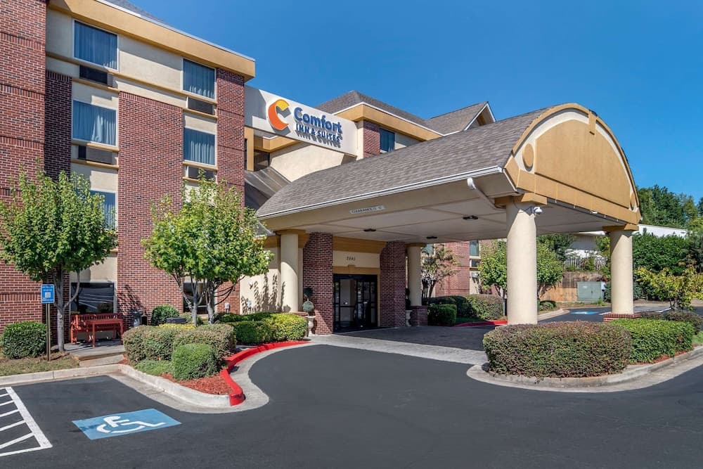 Comfort Inn & Suites Suwanee - Sugarloaf — hotel in Suwanee, Georgia