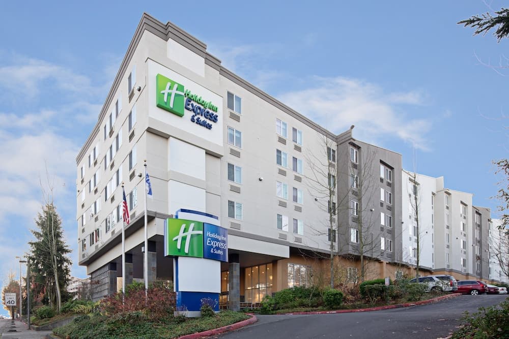 Holiday Inn Express Hotel & Suites SeaTac by IHG — hotel in SeaTac, Washington
