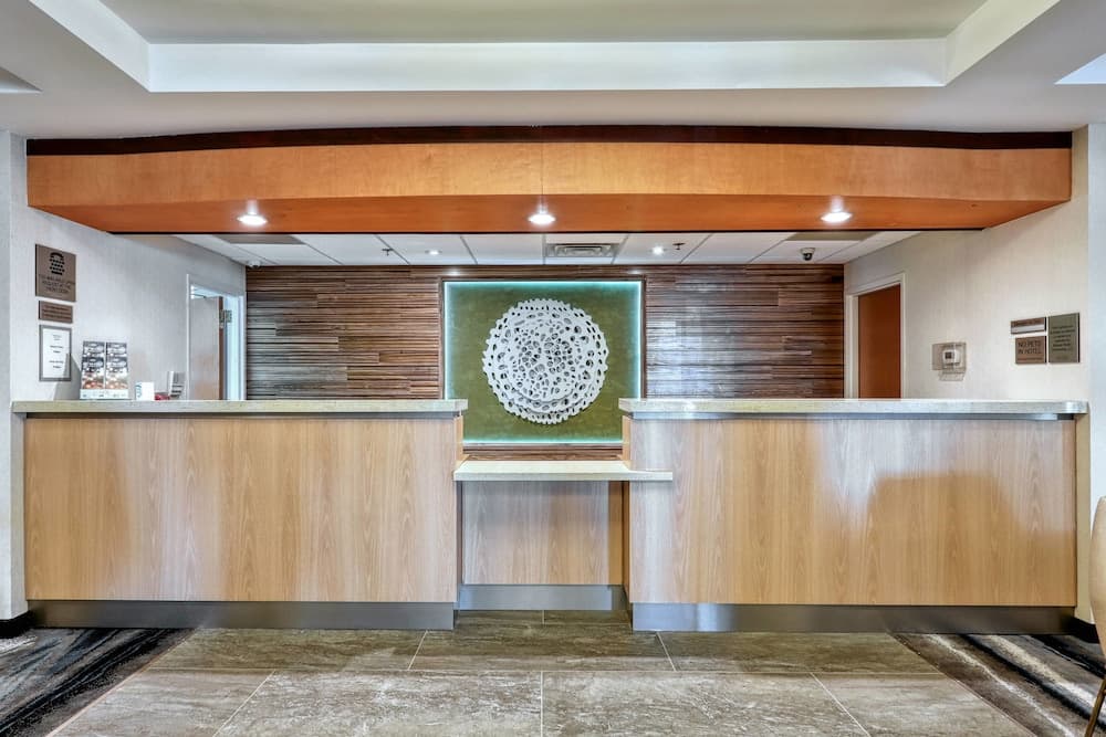 Fairfield Inn & Suites by Marriott Woodbridge property views in Avenel, NJ — gallery photo 3