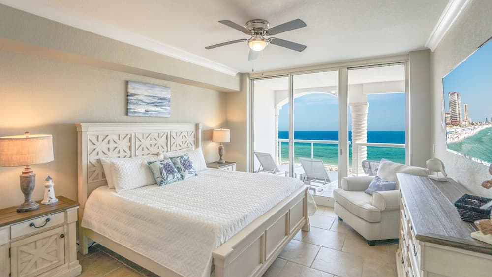 Beach Club Resort Residence and Spa property views in Pensacola Beach, FL — gallery photo 3