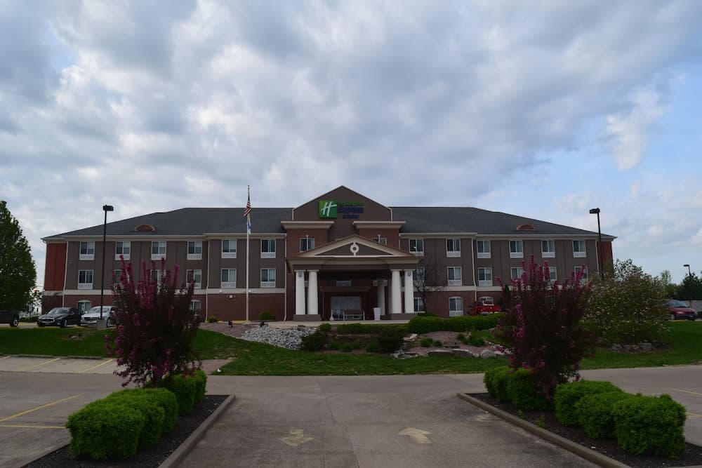 Holiday Inn Express Hotel & Suites Sparta by IHG featured exterior or lobby in Sparta, IL — similar hotel