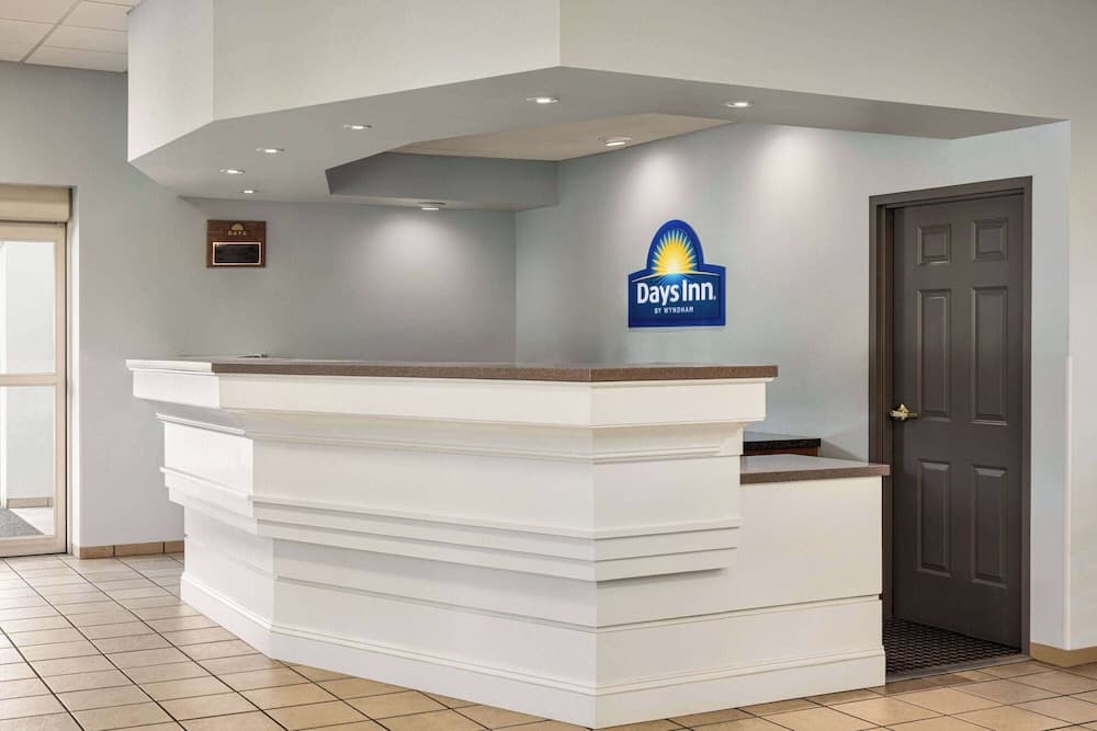 Days Inn by Wyndham Hershey interior in Hershey, PA — gallery photo 2