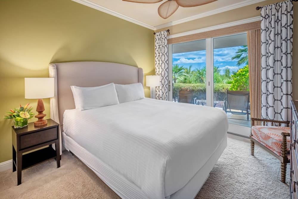 Hoolei Residences - CoralTree Residence Collection property views in Kihei, HI — gallery photo 3