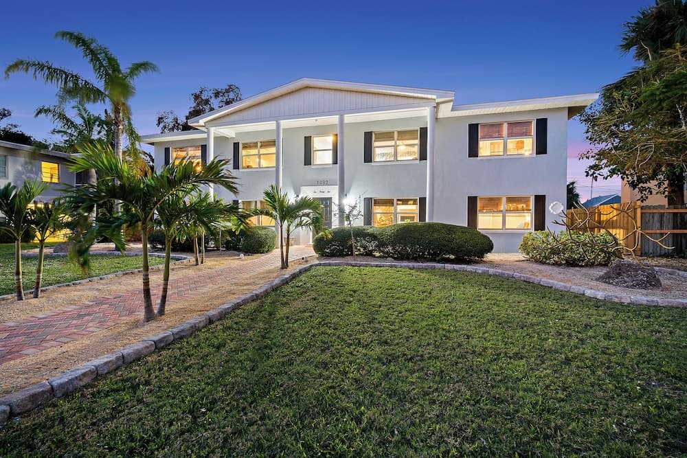 Lora Square — hotel in Indian Harbour Beach, Florida