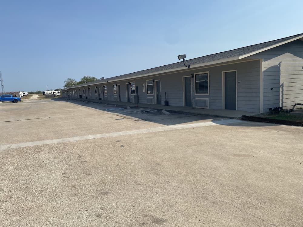 Southern Inn and Suites — hotel in Yorktown, Texas
