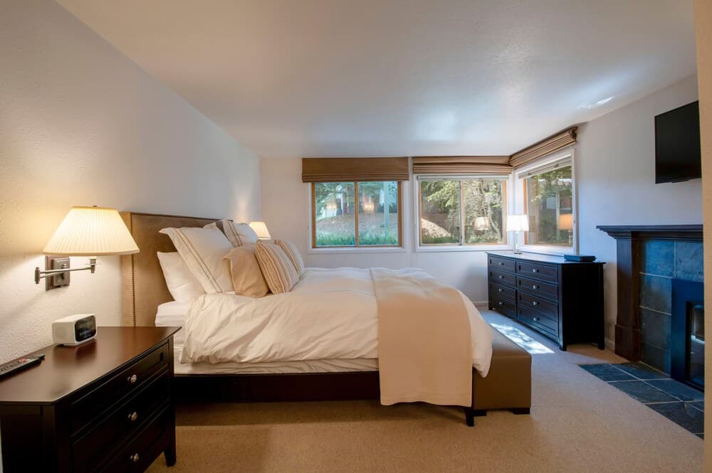 Snowflower by Luxury Mountain Destinatio featured exterior or lobby in Park City, UT — similar hotel
