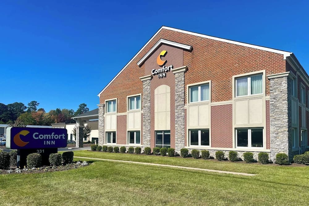 Comfort Inn Williamsburg Gateway featured exterior or lobby in Williamsburg, VA — similar hotel