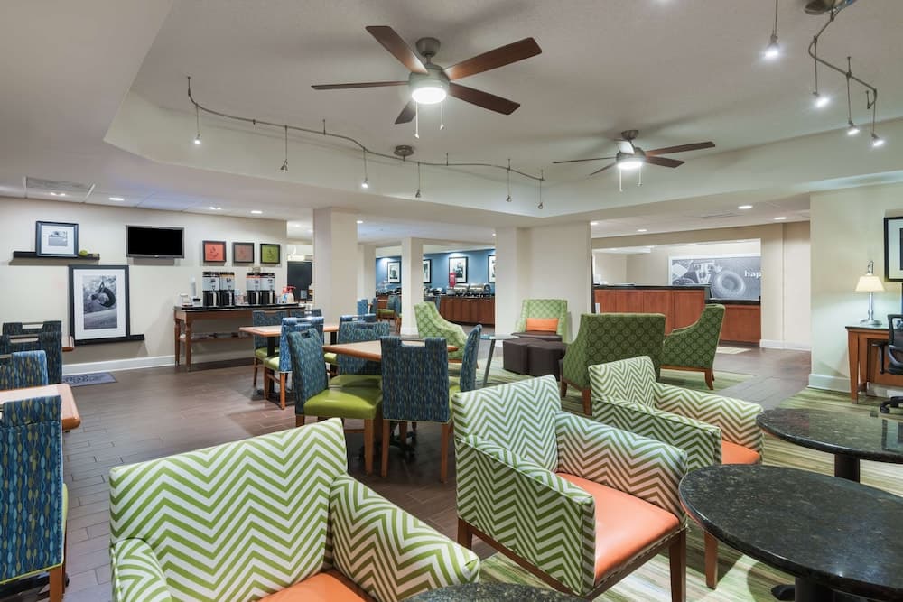 Hampton Inn Bonita Springs/Naples-North interior in Bonita Springs, FL — gallery photo 2