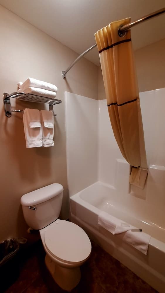 Stonebrook Lodge Cherokee property views in Cherokee, NC — gallery photo 3