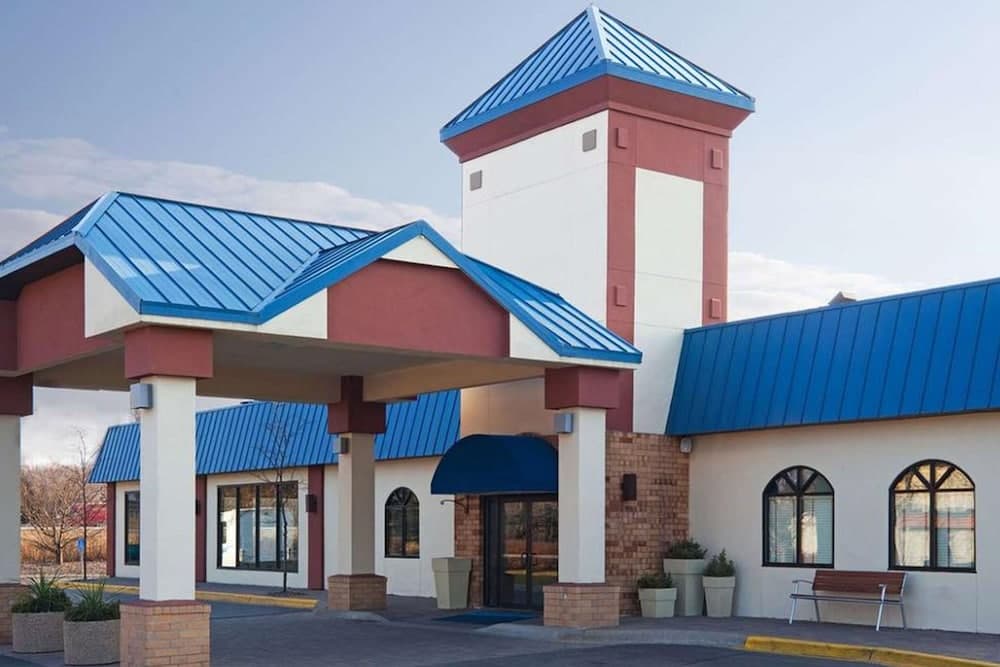 Blue Way Inn Eagan Extended Stay — hotel in Eagan, Minnesota
