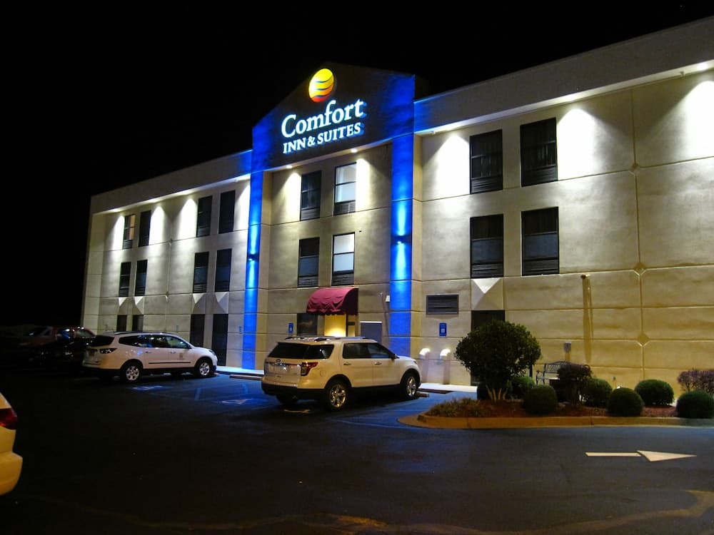 Comfort Inn & Suites LaGrange East — hotel in LaGrange, Georgia