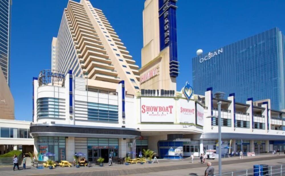 Sleep SIX 1BR2BA Cozysuites on Boardwalk property views in Atlantic City, NJ — gallery photo 3