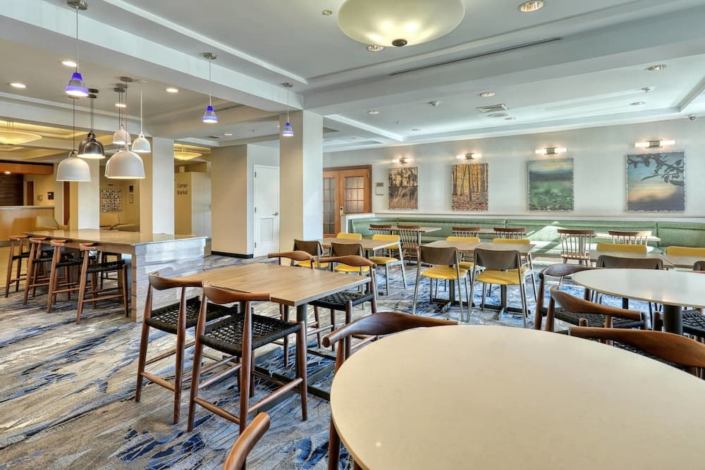 Fairfield Inn & Suites by Marriott Woodbridge featured exterior or lobby in Avenel, NJ — similar hotel