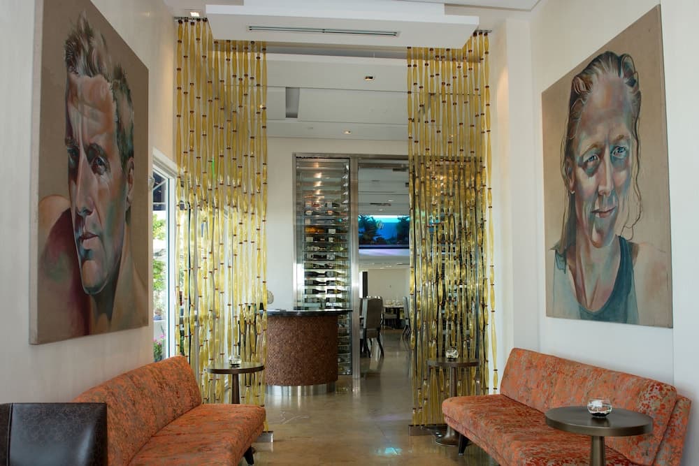 Royal Blues Hotel interior in Deerfield Beach, FL — gallery photo 2