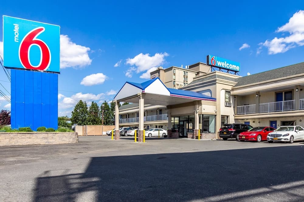 Motel 6 Elizabeth, NJ - Newark Liberty Intl Airport — hotel in Elizabeth, New Jersey