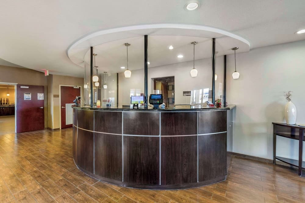 Comfort Suites Blythe interior in Blythe, CA — gallery photo 2