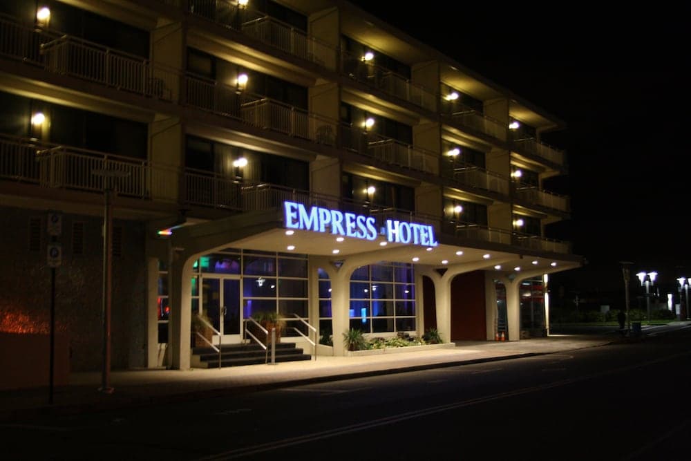 The Empress Hotel & Adult Nightclub — hotel in Asbury Park, New Jersey