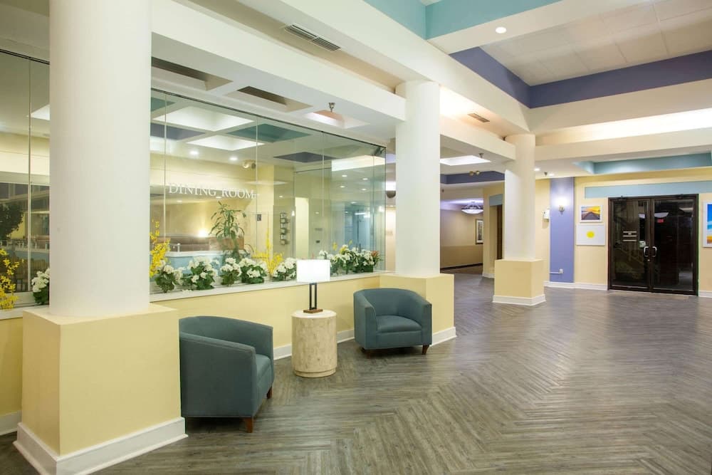 Super 8 by Wyndham Mobile I-65 property views in Mobile, AL — gallery photo 3