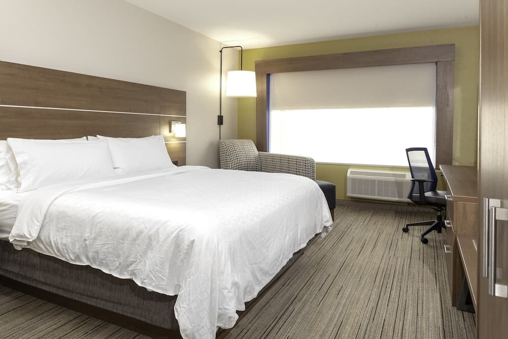 Holiday Inn Express & Suites Phoenix East - Gilbert by IHG property views in Gilbert, AZ — gallery photo 3
