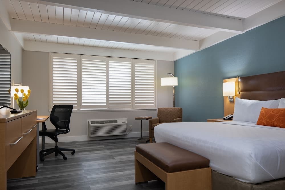 Prodigy Hotel, a Days Inn by Wyndham property views in Davis, CA — gallery photo 3