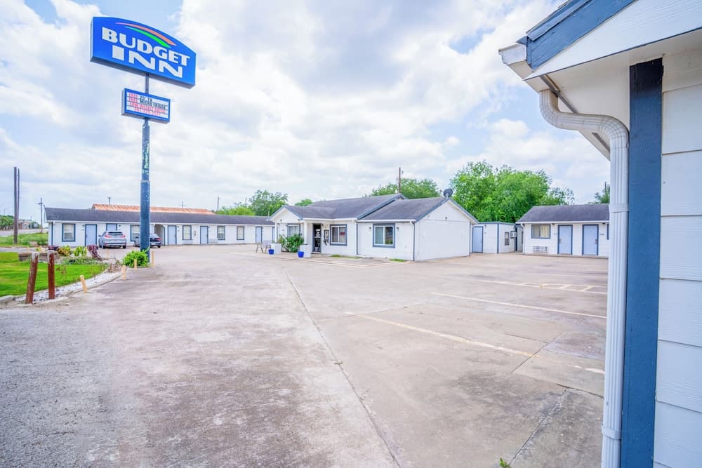 OYO Budget Inn Falfurrias Hwy 281 — hotel in Falfurrias, Texas