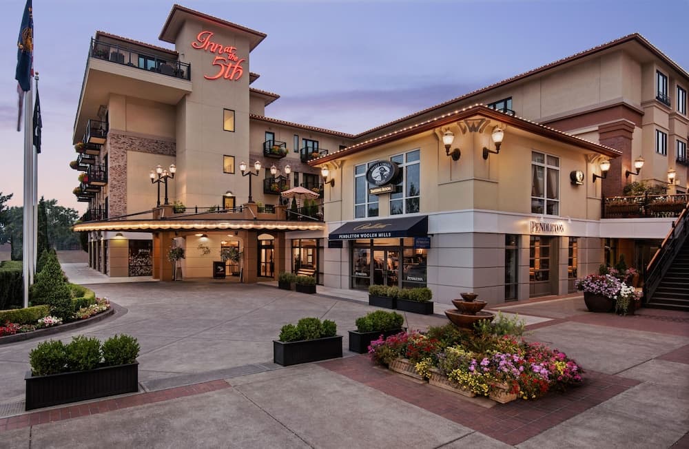 Inn at the 5th — hotel in Eugene, Oregon