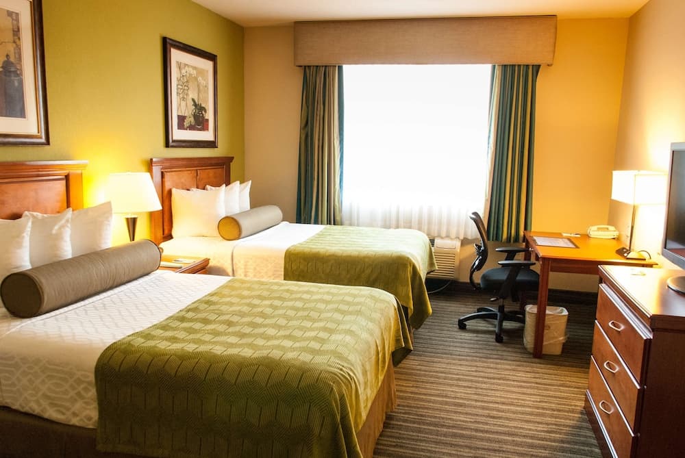 Best Western Plus Miami-Doral/Dolphin Mall property views in Miami, FL — gallery photo 3