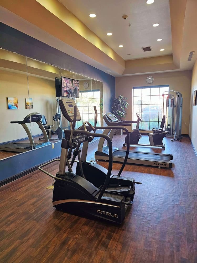 Comfort Inn & Suites Independence interior in Independence, KS — gallery photo 2
